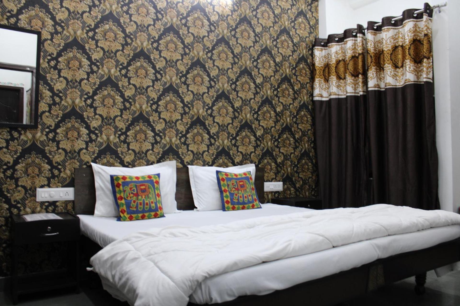 Hill Paradise Home Stay Ουνταϊπούρ Εξωτερικό φωτογραφία